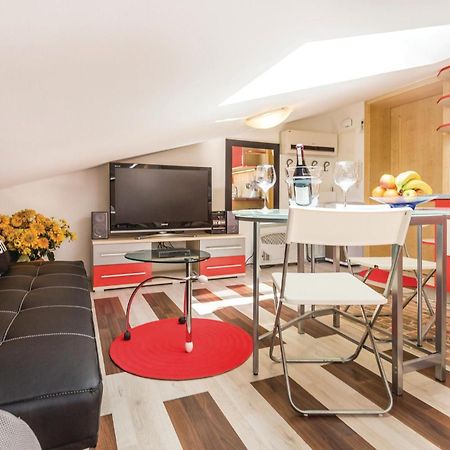 Beautiful Apartment In Opatija With Kitchen Exteriör bild