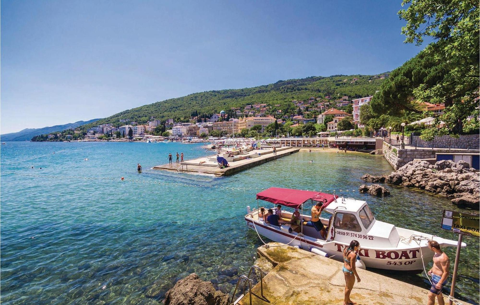 Beautiful Apartment In Opatija With Kitchen Exteriör bild