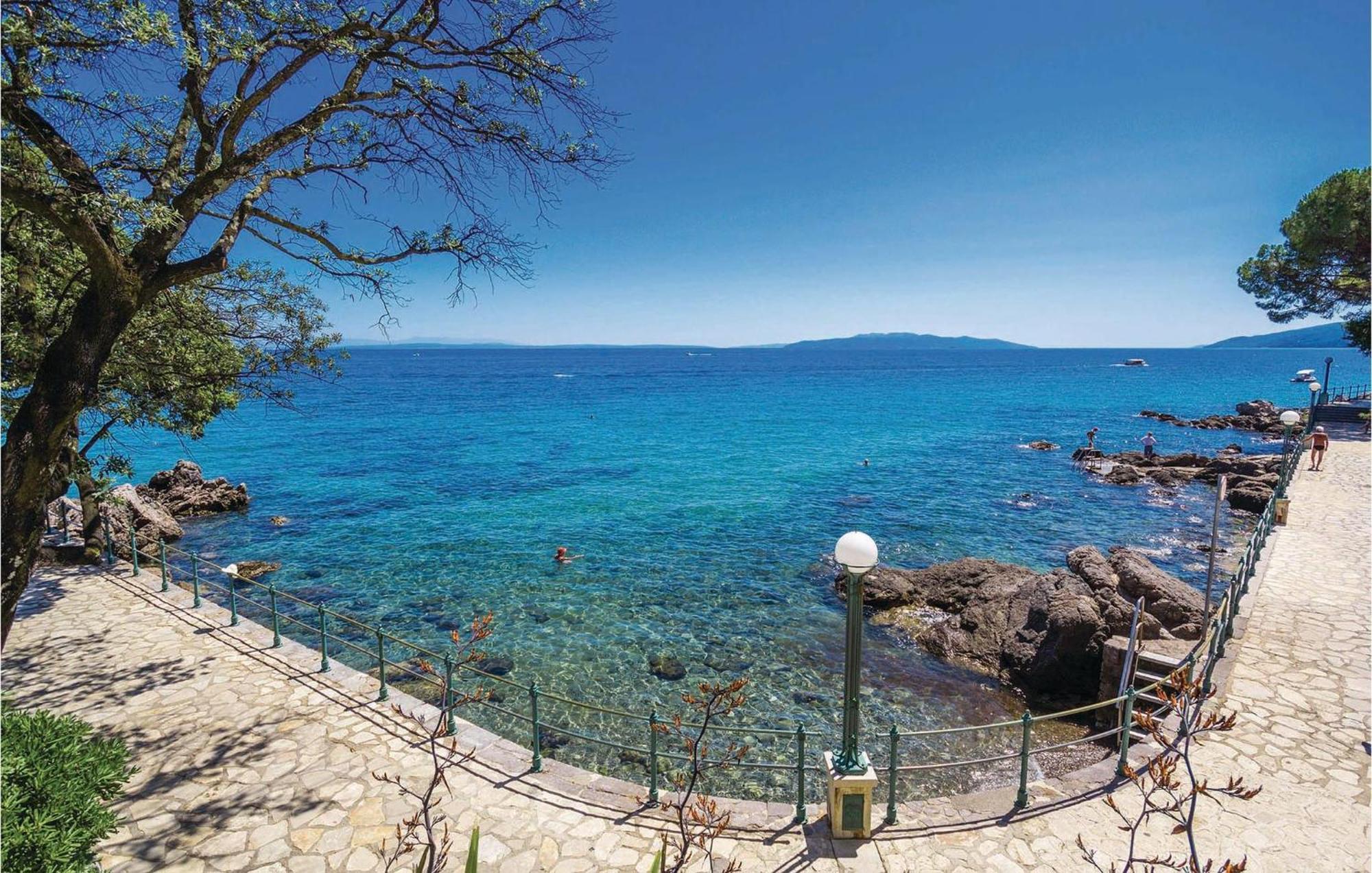 Beautiful Apartment In Opatija With Kitchen Exteriör bild